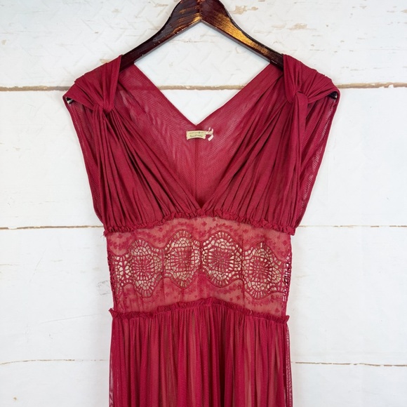 Max Studio | Red Lace Dress, 4 - Picture 3 of 11